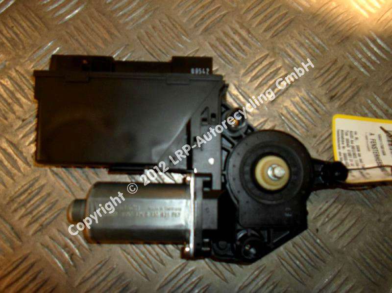 AUDI A4 8E FENSTERHEBERMOTOR HINTEN LINKS 8E0959801A